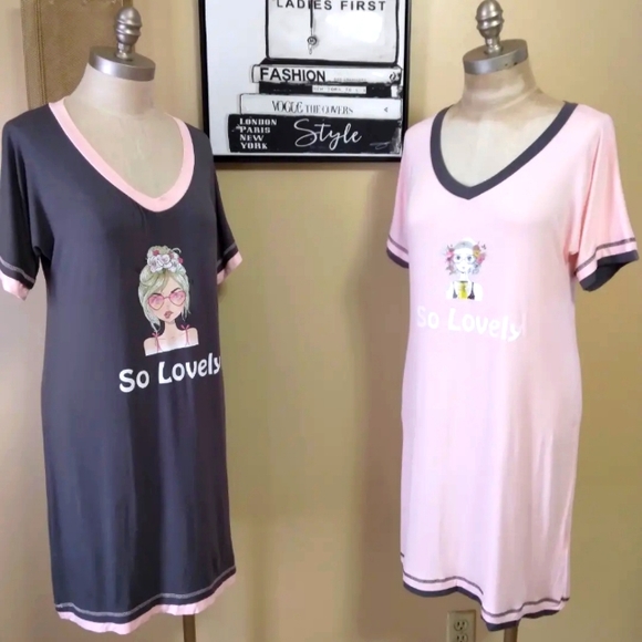 💥 CLOSET CLOSING SALE 💥 Ladies lounge dresses-2 - Picture 1 of 9
